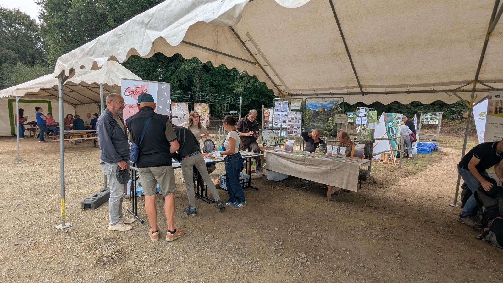 Stand du Gretia et de Bretagne vivante (CEN Bretagne)